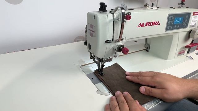 Прямострочная промышленная швейная машина с тройным ?