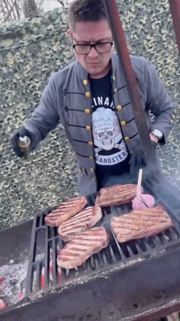 И Мясо на гриле, и Друга🐶 накормили #food #cooking #рецепт #sho смотреть онлайн