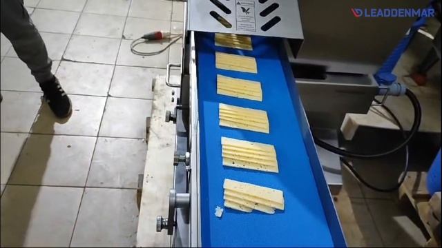 Нарезка на слайс сыра и других продуктов Leaddenmar Meat Slicer L смотреть онлайн