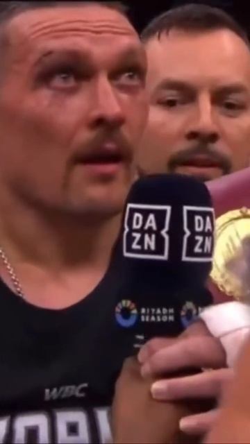 Усик абсолютный чемпион в сверхтяжелом весе, Козак! 🥰 смотреть онлайн