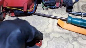 АУДИ Q5  ЗАМЕНА ЛАМПОЧЕК ЗАДНЕГО ХОДА ЕСЛИ БОЛТ НЕ ОТКР?