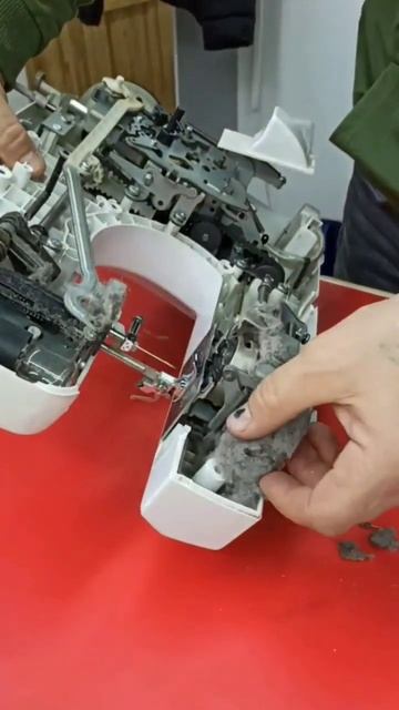 Когда много шьете и не чистите швейную машину смотреть онлайн