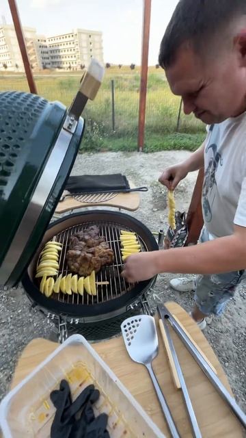 Мясо, картошка- Гриль ! смотреть онлайн