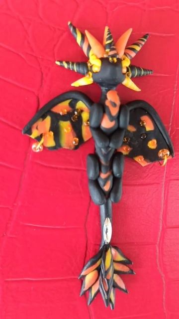 Дракон-магнит на холодильник Адский пламенный