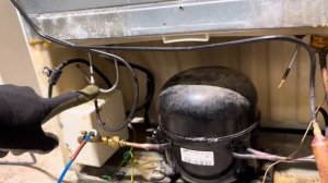 Контур обогрева двери на Samsung RL28DBSW. Расположение.