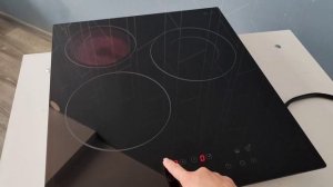 Распаковка — Электрическая варочная панель Maunfeld CVCE.453