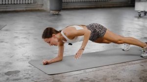 Как научиться Отжиматься Девушке с нуля? Подводящие у?