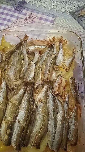 Мойва в духовке... Вкусно ! Без заморочек! смотреть онлайн