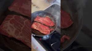 Готовим идеальный стейк Вегас от Мираторг: мясо тает в