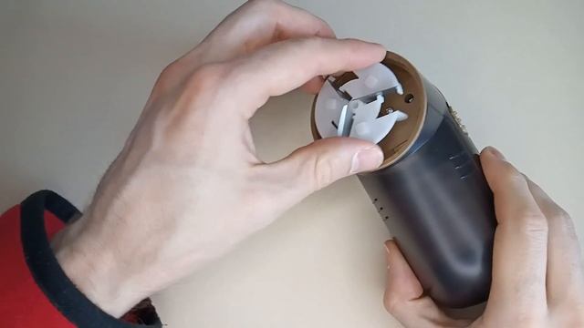 Машинка для удаления катышков Philips GC026/80. Демонстрация