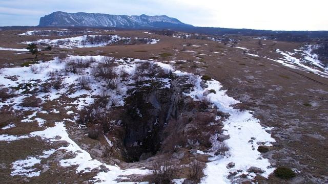 Пещера Бездонный колодец смотреть онлайн