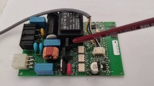 Вытяжка живет сама по себе. Вытяжка не включается. Выт?