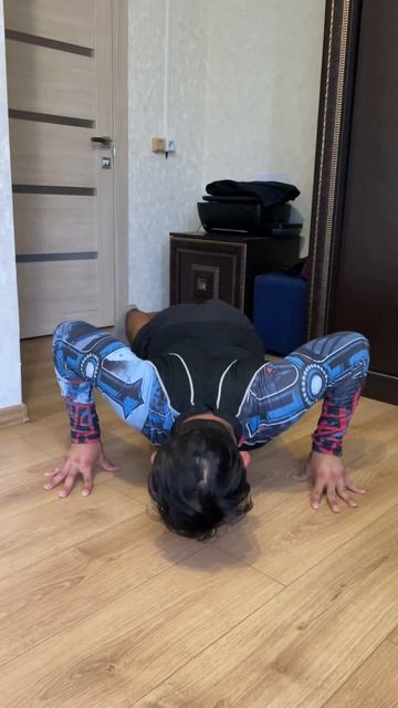 🫢СКОЛЬКО РАЗ ОТОЖМЕТСЯ 90КГ ПАРЕНЬ НА ПАЛЬЦАХ ?🫣 смотреть онлайн