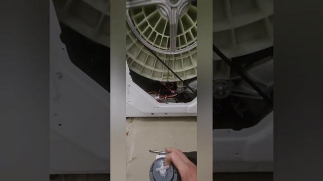 как поменять сливной насос на haier не снимая сушки #влог смотреть онлайн