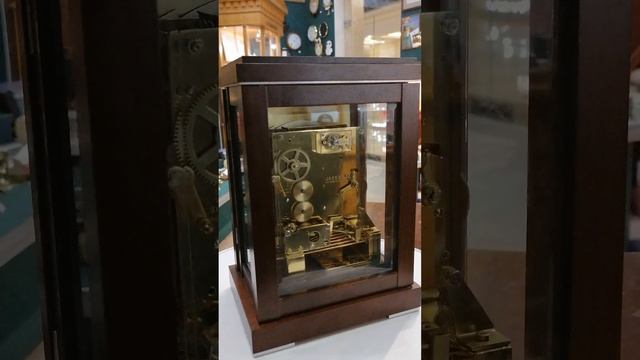 СТИЛЬНЫЕ , НЕБОЛЬШИЕ НАСТОЛЬНЫЕ ЧАСЫ K.MOZER С МАКСИМАЛЬН