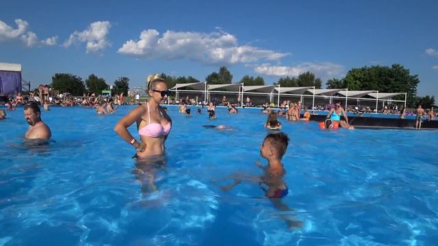 РАБОТА и ОТДЫХ в SKY FAMILY PARK в БАССЕЙНЕ КИЕВ смотреть онлайн