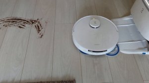 Ecovacs Deebot T30 Pro Omni - Уборка ковров и ламината