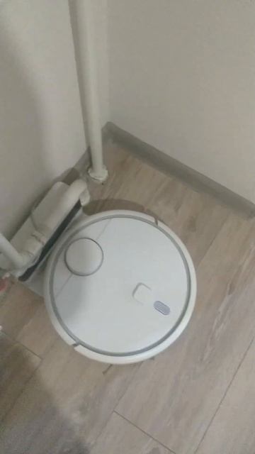 Запуск робота пылесоса с пинка с помощью датчика вибр? смотреть онлайн