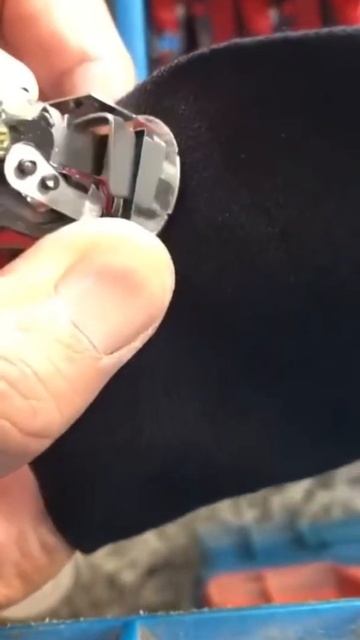 компактная швейная машинка