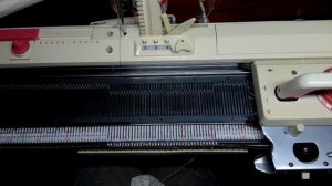 Как связать панчлейс на вязальной машине Toyota KS 858?