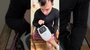 Впервые в жизни пробуем массажер для коленей