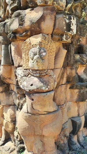 Слоновая терраса в Ангкор-Томе (Камбоджа) смотреть онлайн