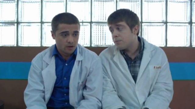 Интерны: Романенко делает спонсору больницы массаж пр смотреть онлайн