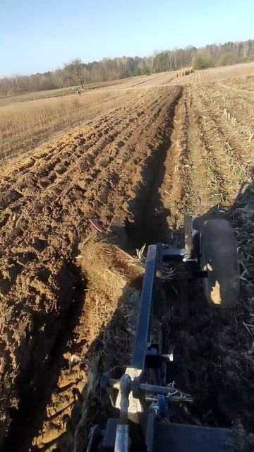 Оранка поля, плугом беллота, квернеланд розмір 1-50 смотреть онлайн