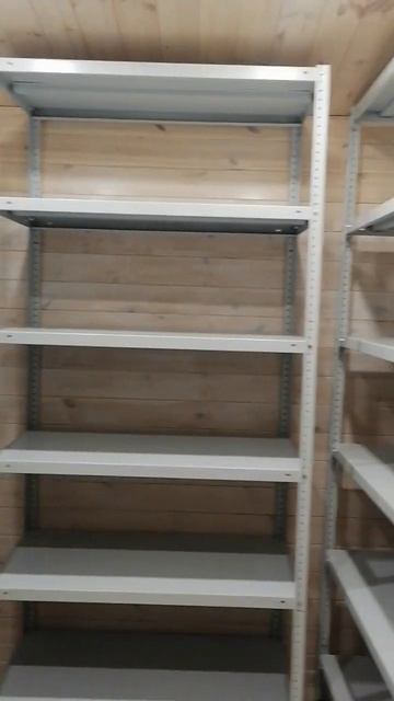 Новый офис😍 #офис #работа #полки #стеллажи #цветы #расс