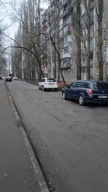 Шок: по такой дороге жители ведут своих детей в детски? смотреть онлайн