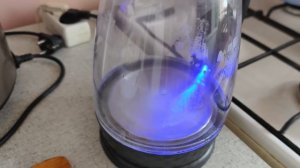 Как почистить электрочайник от накипи? Используй лимо