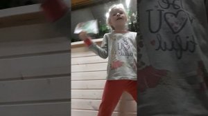 на балконе потом в спальне я с ананасом хаггиваги
