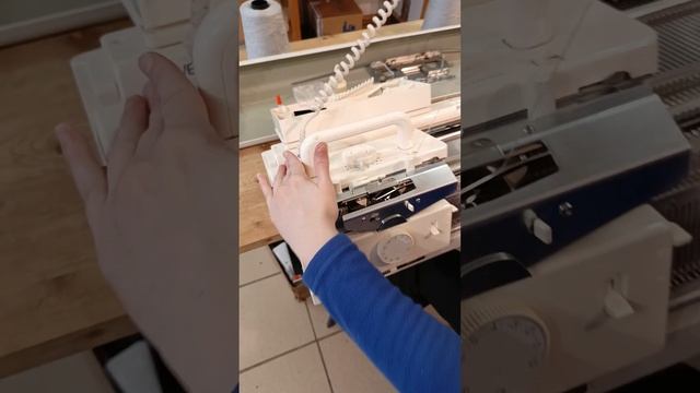 Вязание репса на компьютерной вязальной машине Сильв? смотреть онлайн