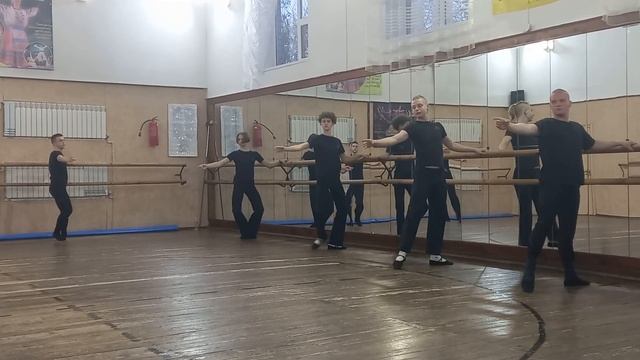 Екзамен. Старша група хлопців. ШЕВ "В гостях у казки". 1ч смотреть онлайн