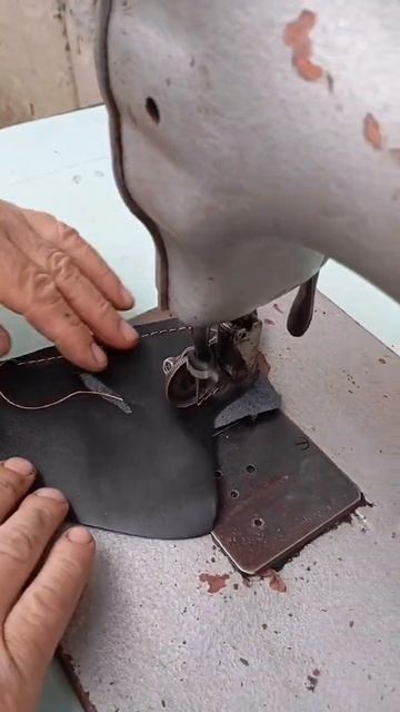 Швейная машина 23 класс ПМЗ для тяжёлых материалов и ко смотреть онлайн