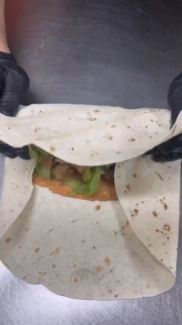 Шаурма на сковороде в домашних условиях. #food #шаурма #chi смотреть онлайн