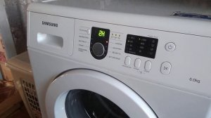 Стиральная машина Samsung WF8590NLW8DYLP Вкл и Выкл