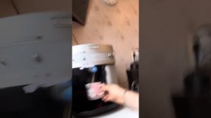 Работа заварочного блока кофемашины Delonghi Magnifica ESAM