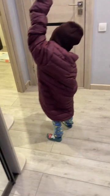 Взял из сушилки одежду и превратился в папу 😂 смотреть онлайн