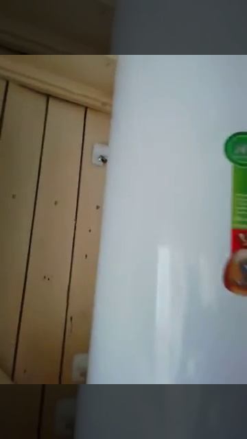 Новый водонагреватель повесили: я помогал навешивать смотреть онлайн