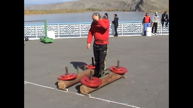 Самый сильный человек Тувы 2008 - Альберт Тюлюш смотреть онлайн