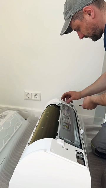 Кондиционер MDV VRF на 3 блока монтаж Москва #airconditioner #рем? смотреть онлайн