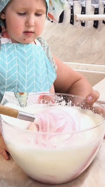 КЛУБНИЧНОЕ МОРОЖЕНОЕ🍨 смотреть онлайн