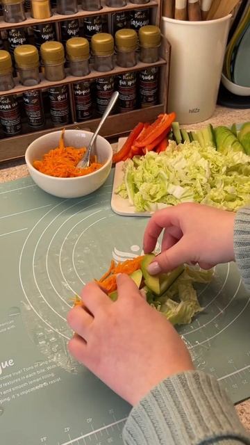 спринг-роллы - самая быстрая и полезная закуска🤤 #рец? смотреть онлайн