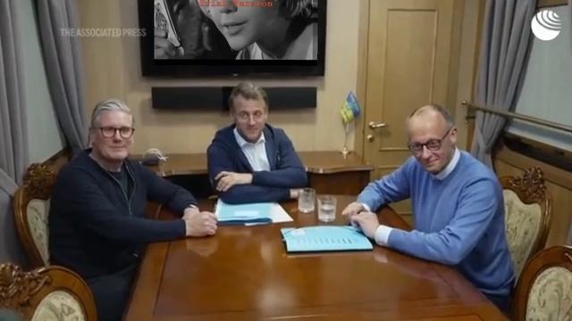 Конфуз на недавней встрече Стармена, Макрона и Мерца в вагоне поезда на Киев. смотреть онлайн