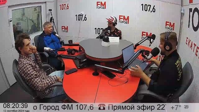 Фонарик на лоб и бежать! Подробности юбилейного Laser Night смотреть онлайн