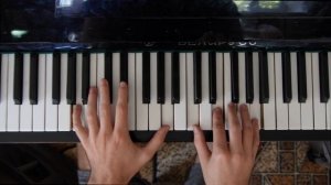 Аккорды на ПИАНИНО для новичков: выучите 4 АККОРДА и иг