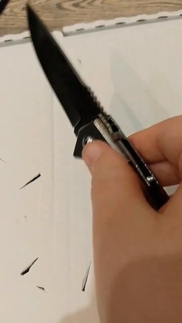 Режет бумагу на весу смотреть онлайн