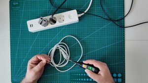 Индикатор на напрежение (фазомер) с фенерче ANENG B15