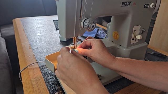 Ober, Unter  Nähmaschine PFAFF 93  Einfädel, Заправка швейной машины Threadi